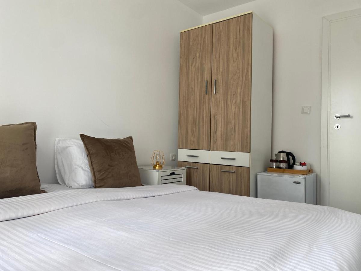 Veselinka Apartments & Rooms Будва Екстериор снимка