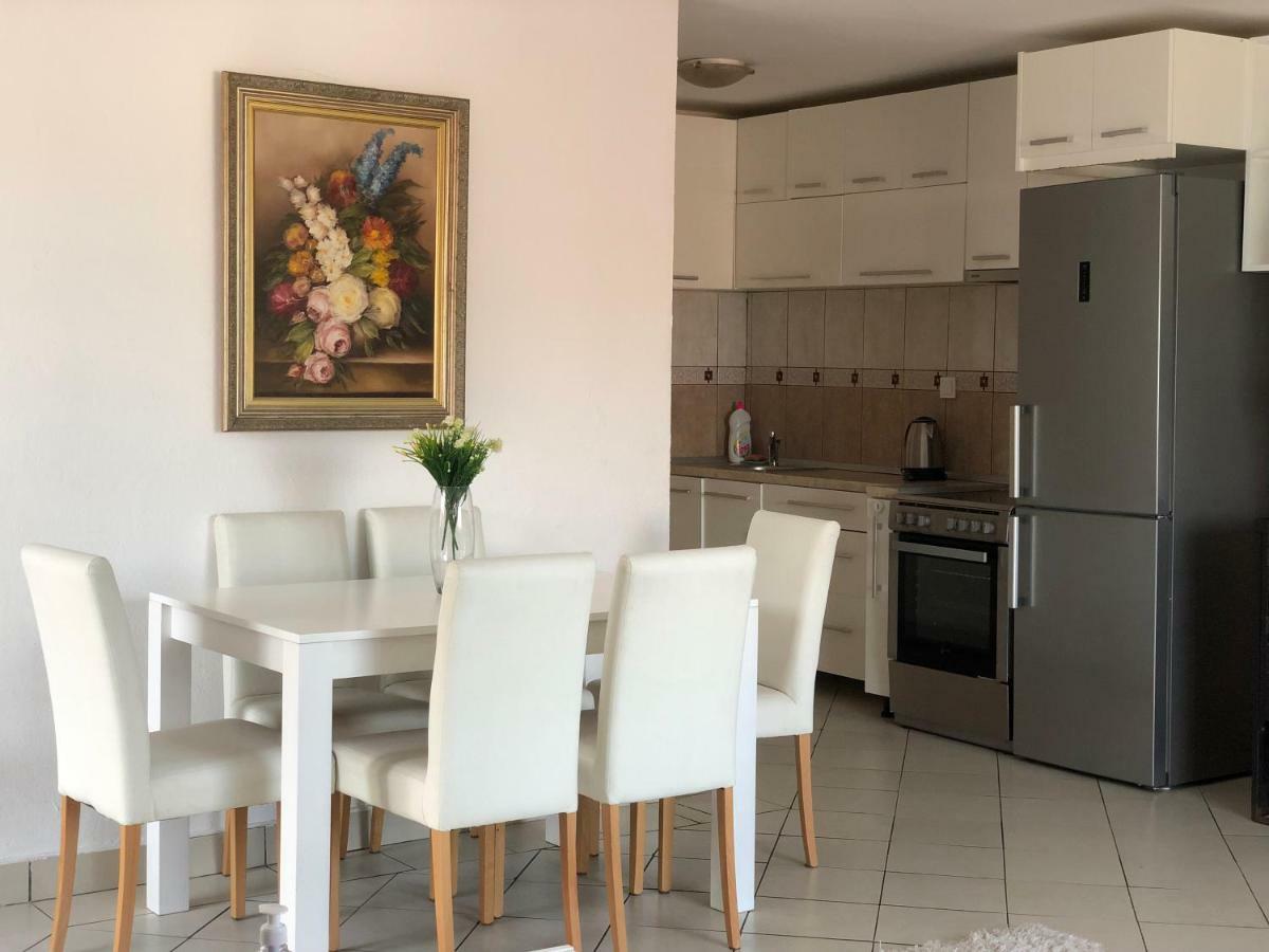 Veselinka Apartments & Rooms Будва Екстериор снимка